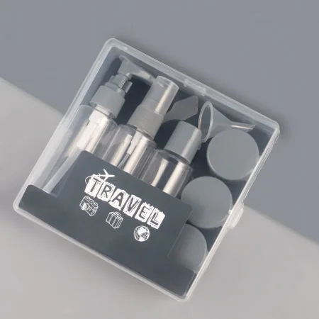 علب سفر فارغة لمستحضرات التجميل