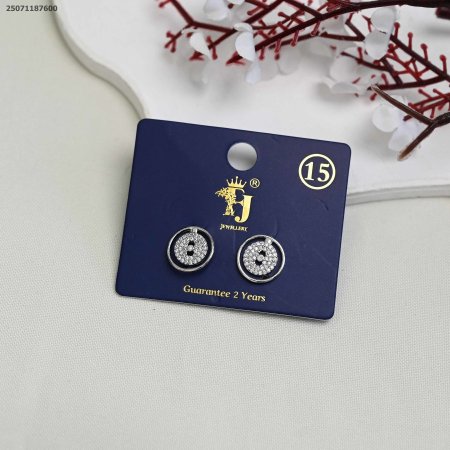 حلق دائري مميز شكل زر مع زركون