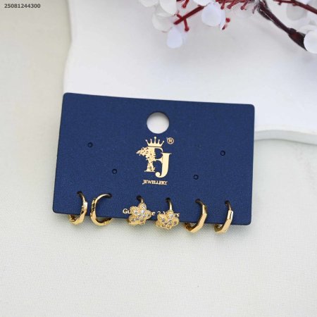 مجموعة اقراط شكل دائري لون ذهبي