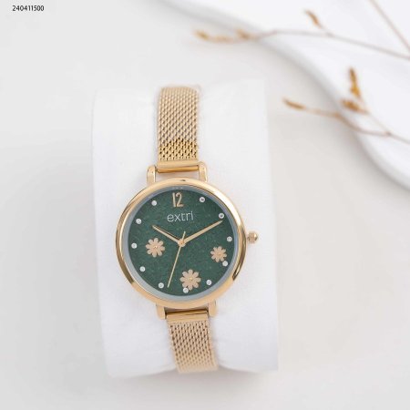 ساعة نسائية دائرية مع وردات