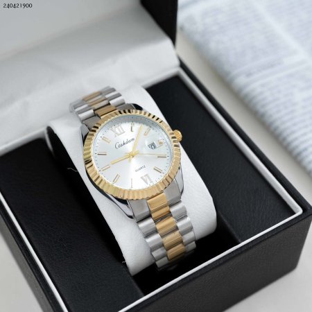 ساعة نسائية دائرية مع حزام معدني