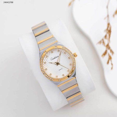 ساعة نسائية دائرية مع زركون وحزام معدني