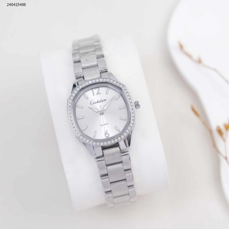 ساعة نسائية دائرية مع زركون وحزام معدني