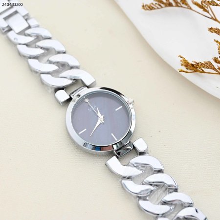 ساعة نسائية دائرية مع حزام مجدل