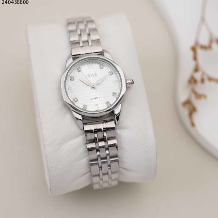 ساعة نسائية دائرية مع حزام معدني