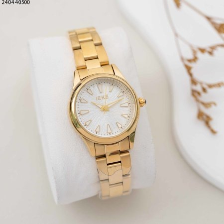 ساعة نسائية دائرية مع حزام معدني