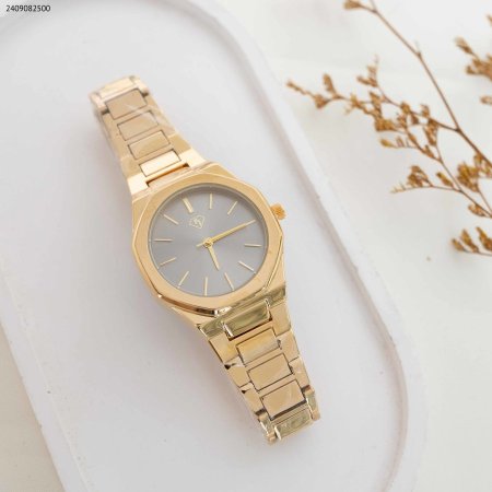 ساعة نسائية دائرية