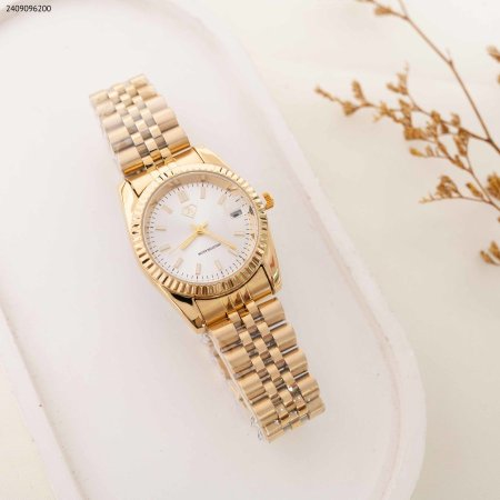 ساعة نسائية دائرية مع زركون وحزام معدني