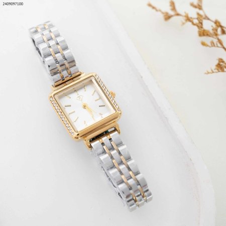 ساعة نسائية مربعة