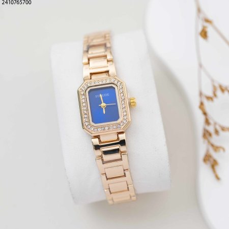 ساعة نسائية مستطيل مع زركون