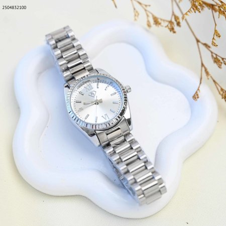 ساعة يد نسائية أنيقة