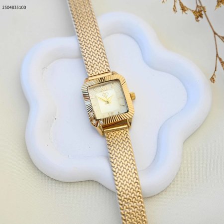 ساعة يد نسائية أنيقة