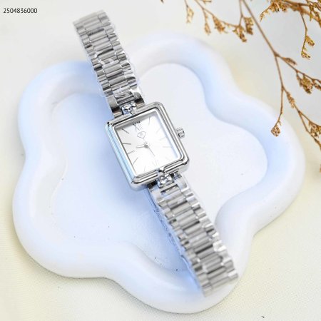 ساعة يد نسائية أنيقة