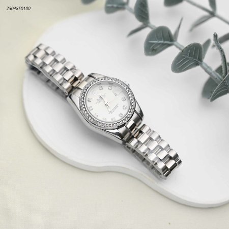 ساعة يد نسائية أنيقة