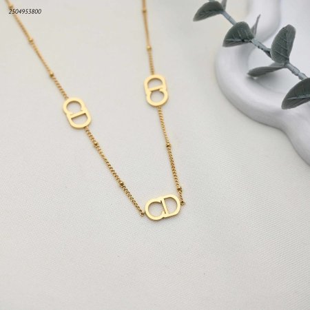 سنسال ماركة طويل حرفي C D متداخلين.