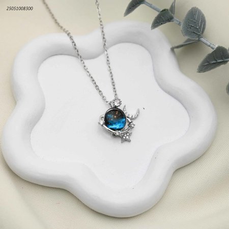 سنسال شكل كوكب مع هلال و نجوم