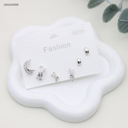 حلوق مجموعة أنيقة مع زركون