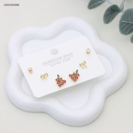 حلوق مجموعة شكل عنب