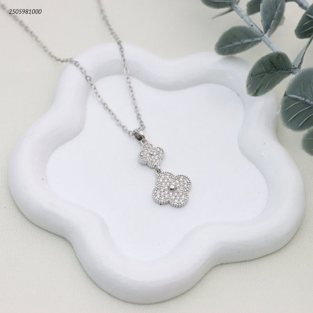 سنسال ماركة وردتين رباعيات متدليات