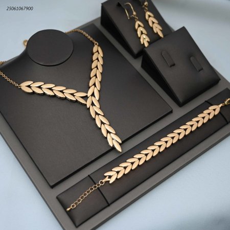 طقم اسوارة و سنسال و حلق شكل سنابل