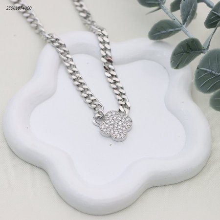 سنسال جنزير مع وردة رباعية بزركون