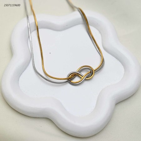 سنسال أنيق و طويل من لونين بعقدة جميلة عند الصدر