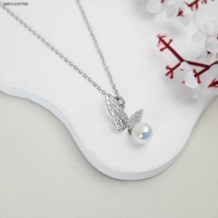 سنسال شكل فراشة مع زركون و حبة لولو