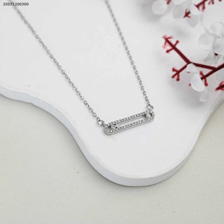 سنسال شكل بيضاوي مع زركون أنيق