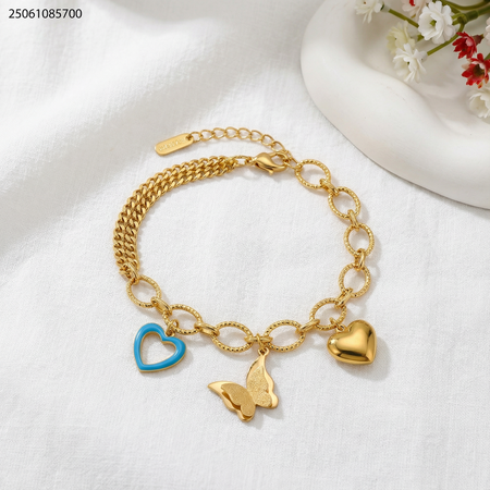 اسوارة سلسلة مع تعليقات فراشة