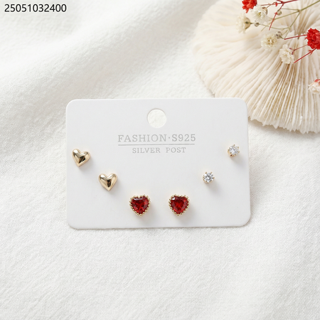 حلق مجموعة شكل قلوب ملونة