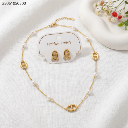 سنسال و حلق ماركة مع لولو