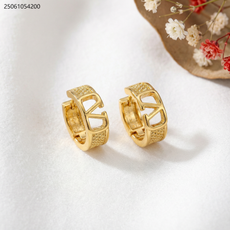 حلق دائري ماركة حروف CVD