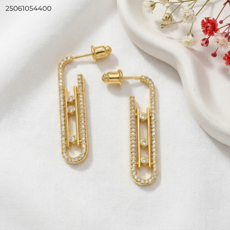 حلق ماركة بيضاوي الشكل مع زركون