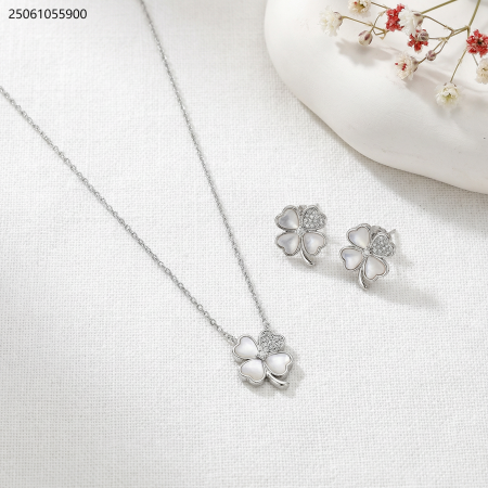 طقم حلق و سنسال ورقة الحظ