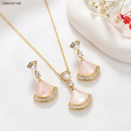 سنسال و حلق شكل مروحة بلون مصدف