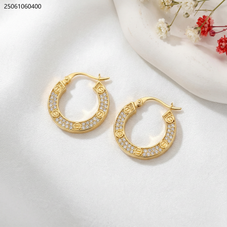 حلق دائري مفرغ مع زركون ماركة