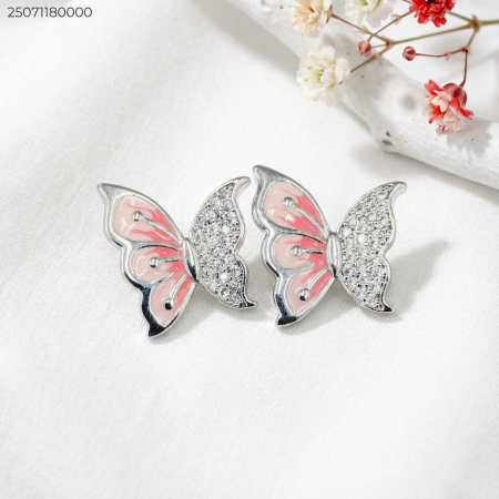 حلق فراشة ملونة