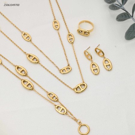 طقم ماركة اسوارة و سنسال و خاتم و حلق